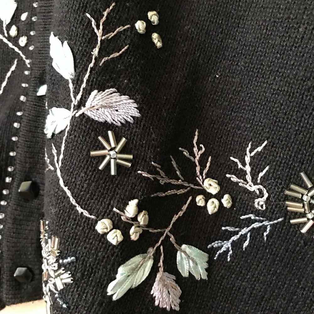 Black 1X cardigan sweater, silver embellishment Stitches in Time - Picture 11 of 11